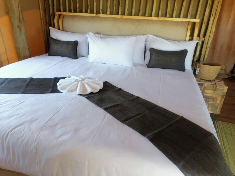 Xhabe Safari Lodge Chobe Muchenje Exterior photo